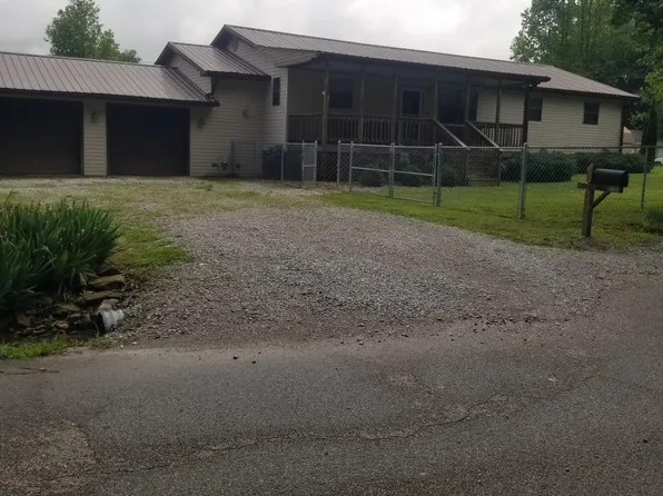 206 Woods Rd, Oliver Springs, TN 37840