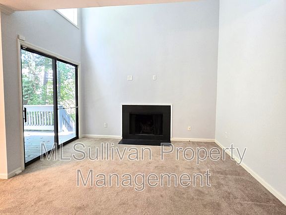 4th image of 4101 Five Oaks Dr #25-1