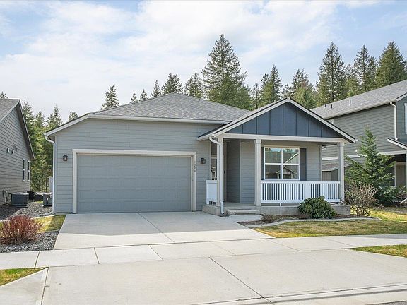 3rd image of 1208 E Silver Pine Rd