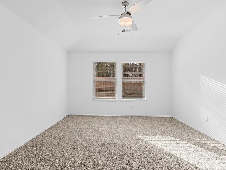507 Cicero Ln — Photo 17