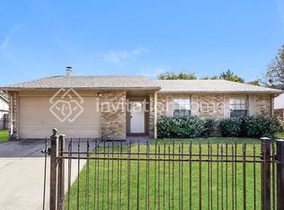 9518 Cutleaf Ct, Dallas, TX 75249