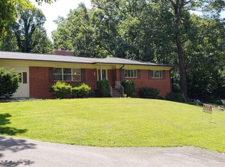 1103 Woodbine Way, Signal Mountain, TN 37377