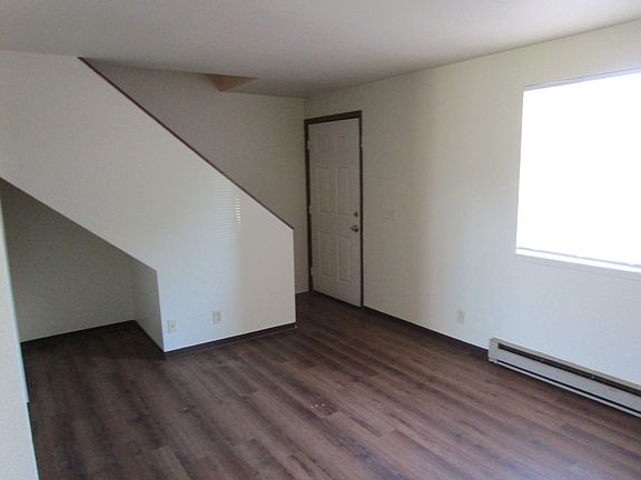 2nd image of 212 SE 5th St Unit 16