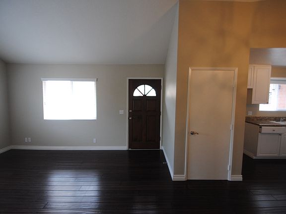 4th image of 729 S Knott Ave APT 206