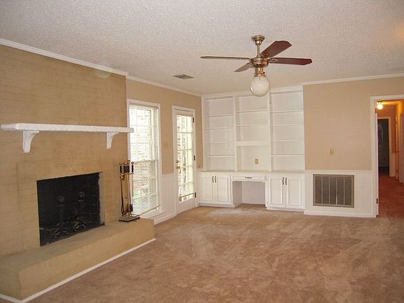 4th image of 6111 Monticello Dr