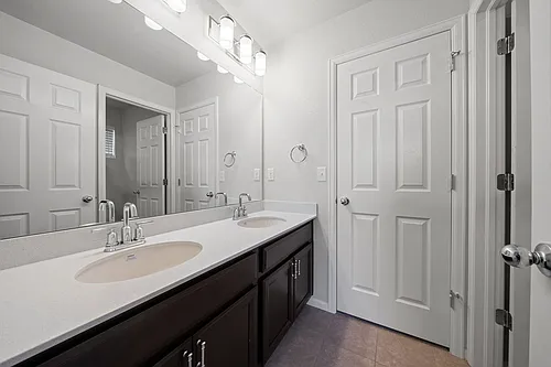 470 Hyde Park Cir Photo 1 470 Hyde Park Cir Photo 1