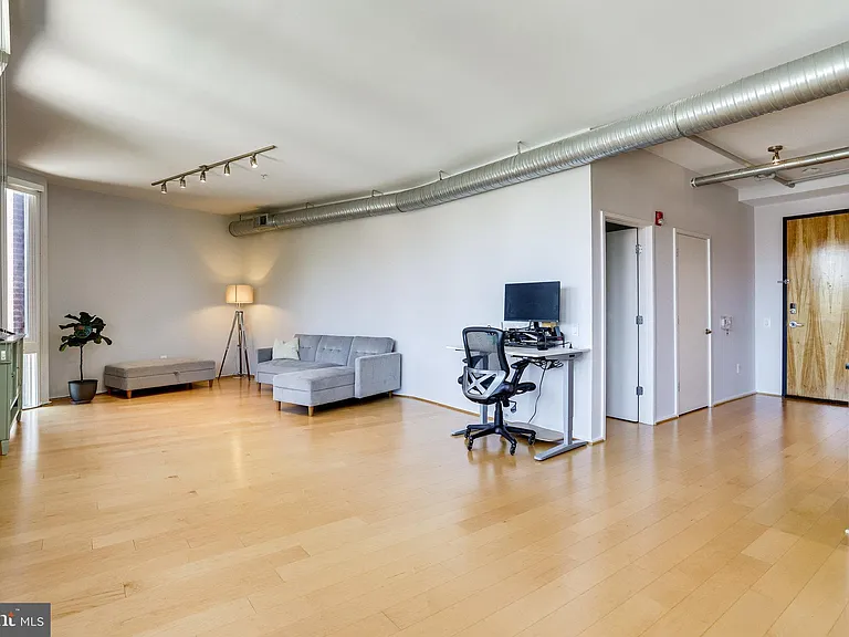 3800 Langston Blvd #202 — Photo 8
