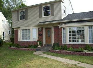 625 Pin Oak Dr, Erie, PA 16504