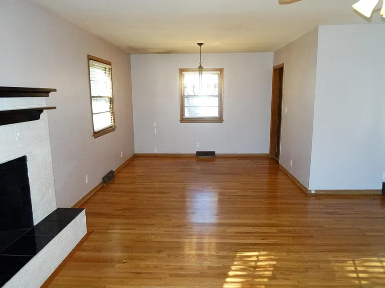 Dining Room with no furniture