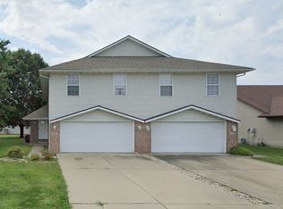 100102 Eagle Ridge Dr, Chatham, IL 62629
