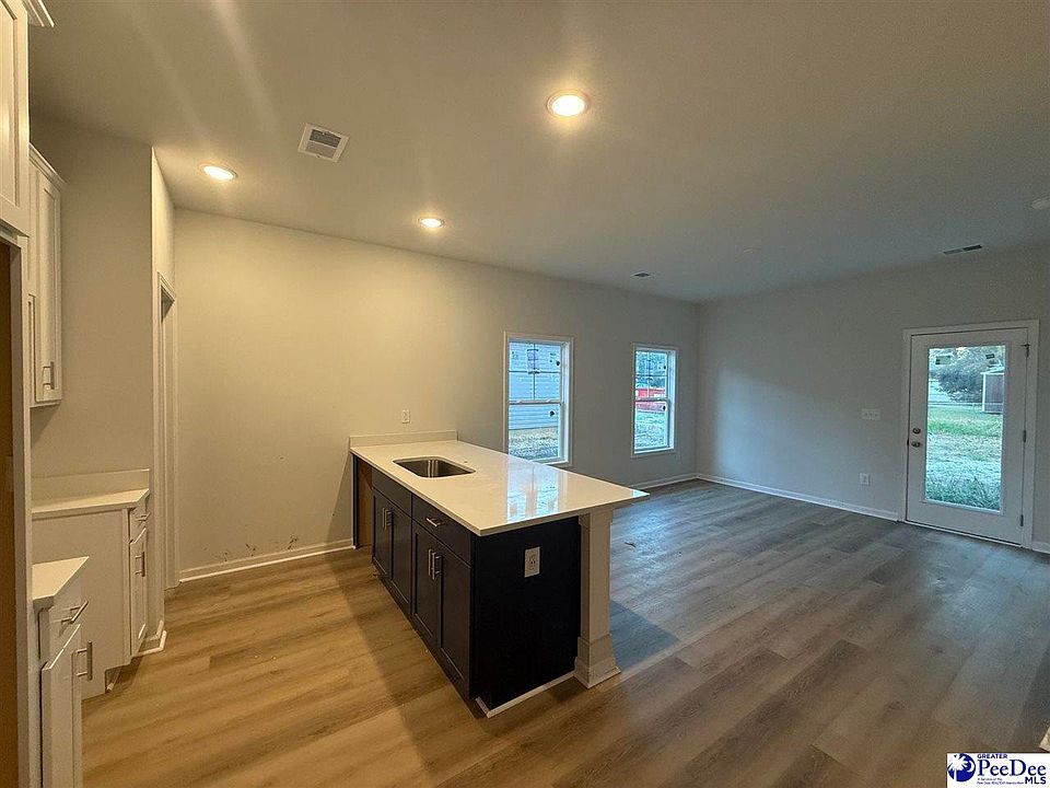 2nd image of 808 Gibson St