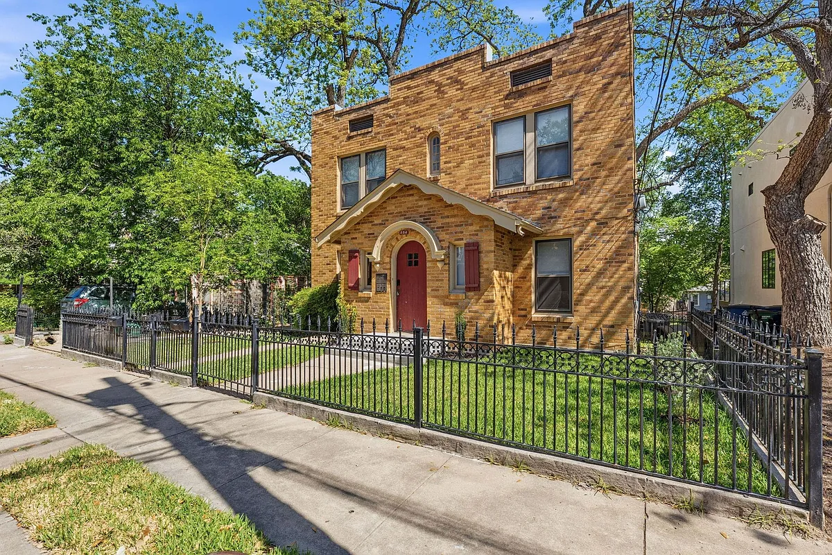 Building Photo - 804 Rutherford Pl #A