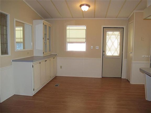 4th image of 1625 W Schwartz Blvd