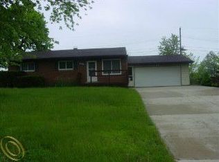 364 Kintyre Dr, Oxford, MI 48371