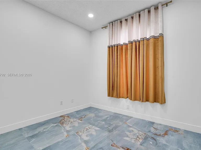 758 Lake Wellington Dr — Photo 24