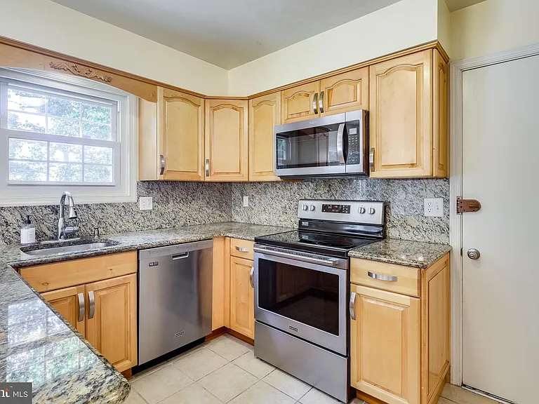 6 Rippling Brook Ct — Photo 10