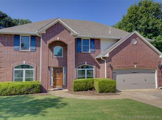 208 N Sweet Gum Ave, Broken Arrow, OK 74012