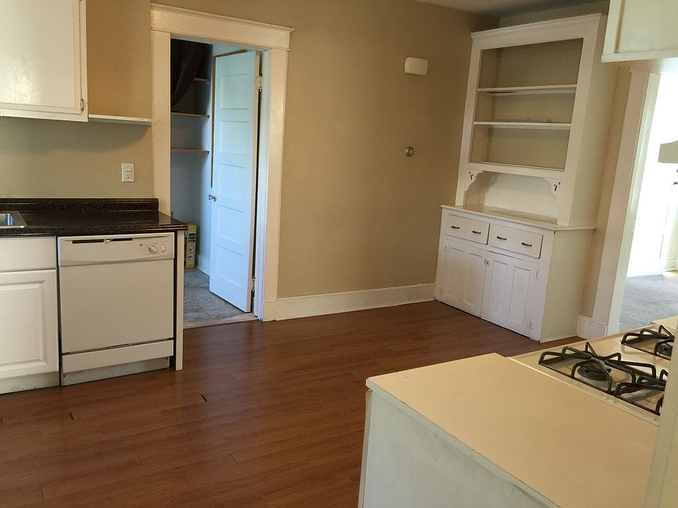 2nd image of 2 View St #2