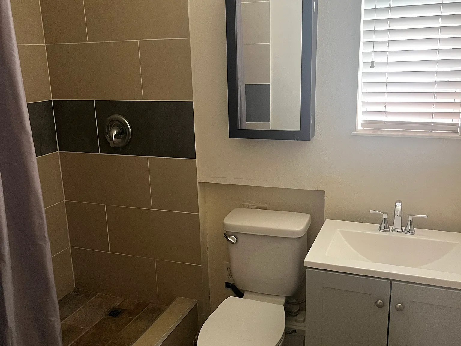 1 bed, 4198 sqft, $1,399 — Photo 3