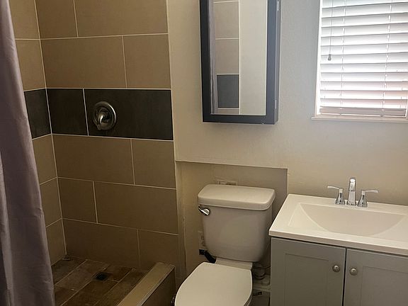 3rd image of 13744 Dellbrook St #1