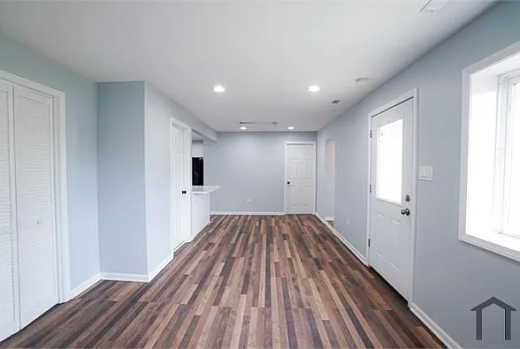 646 Frances St — Photo 11
