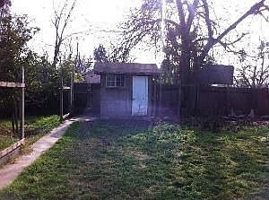 3rd image of 445 Maple St