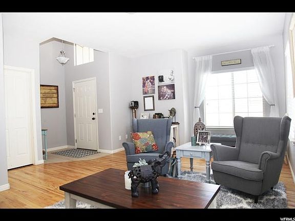 3rd image of 108 E Starside Dr