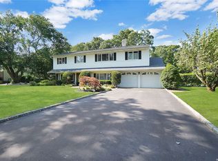 11 Steven Pl, Smithtown, NY 11787