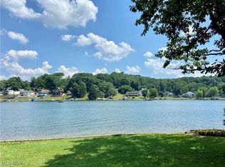 154 W Mohawk Dr, Malvern, OH 44644