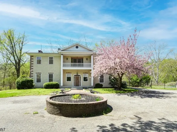 1 Harmony Ter, Phillipsburg, NJ 08865