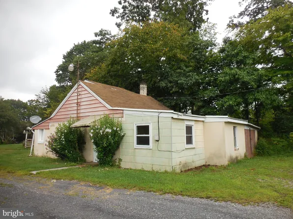 136 Huckleberry Rd, Jonestown, PA 17038