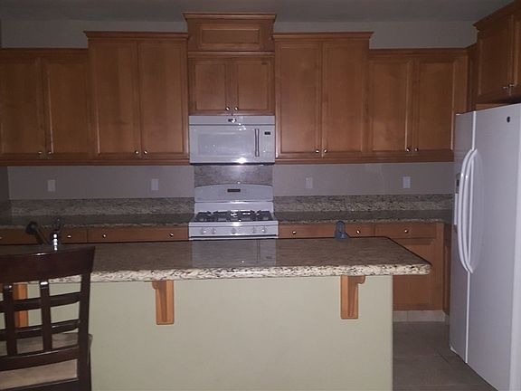 3rd image of 165 W Santa Barbara Way
