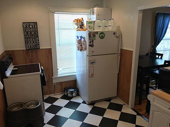 4th image of 1034 28th Ave N