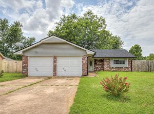 1514 Briar Meadow Rd, Norman, OK 73071