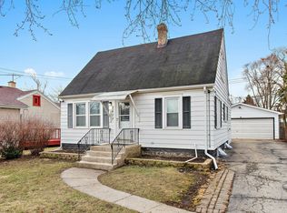 2617 Oakland Ave, Waukegan, IL