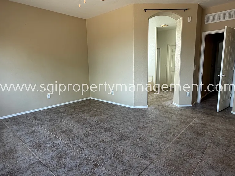 1541 W Saint Kateri Dr — Photo 11