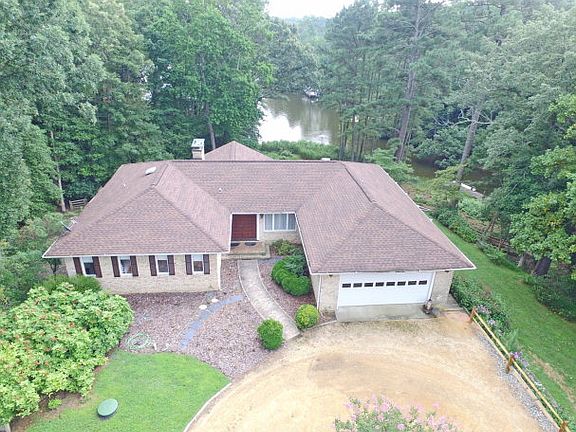 2nd image of 135 Stoney Creek Dr