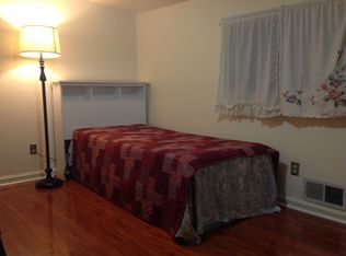 306 Meadow Hall Dr, Rockville, MD 20851