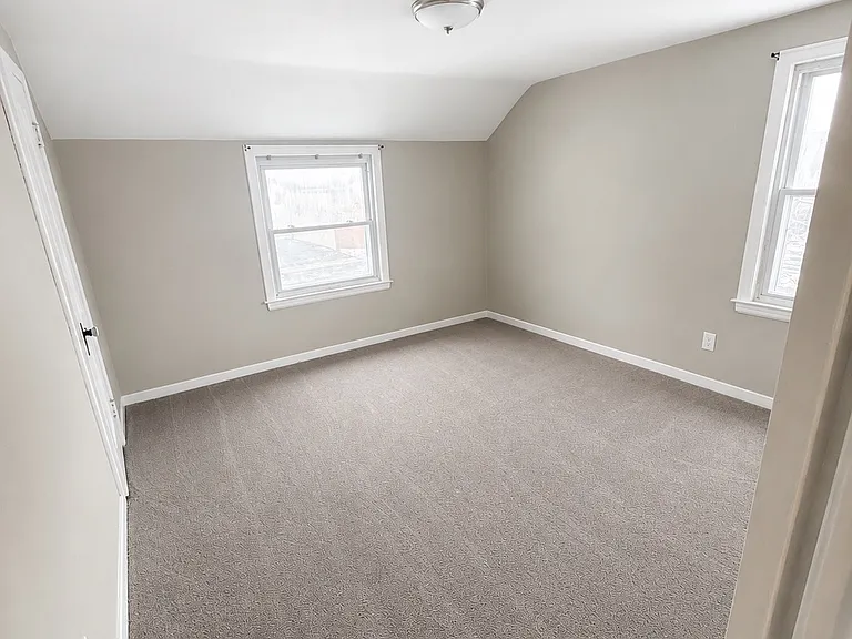 73 Redmond Ave — Photo 7