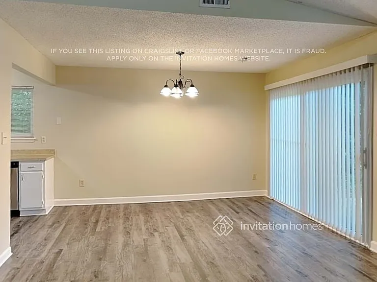 4700 Cricklewood Ln — Photo 7