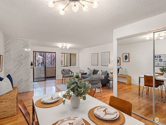 3rd image of 12044 96th Avenue NE #224