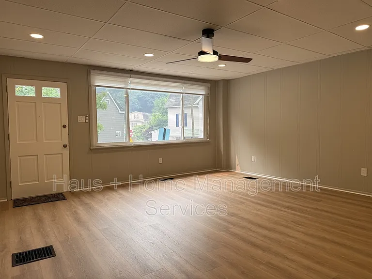 403 Wall Ave #1 — Photo 4