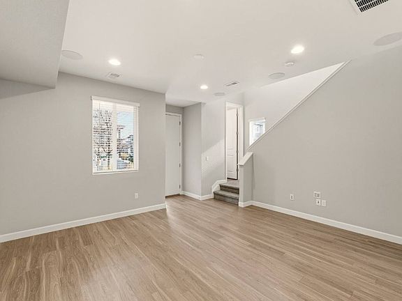 4th image of 23592 E 5th Dr