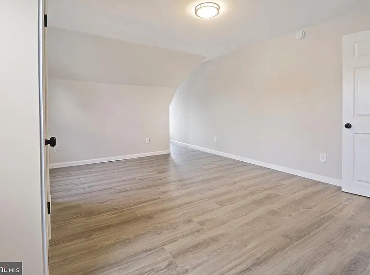 5 bed, 1524 sqft, $750 — Photo 4