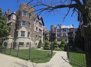 5721 N Kimball Ave #3W, Chicago, IL 60659