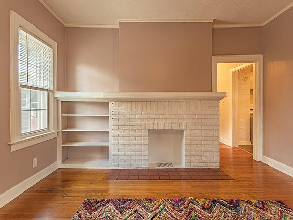 4th image of 837 Ravenswood Dr