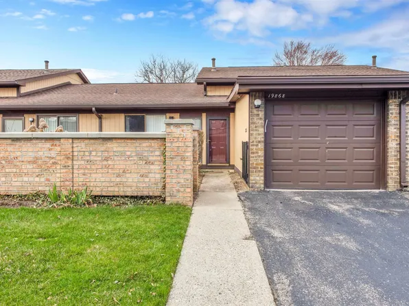 19868 Villa Ct W, Southfield, MI 48076