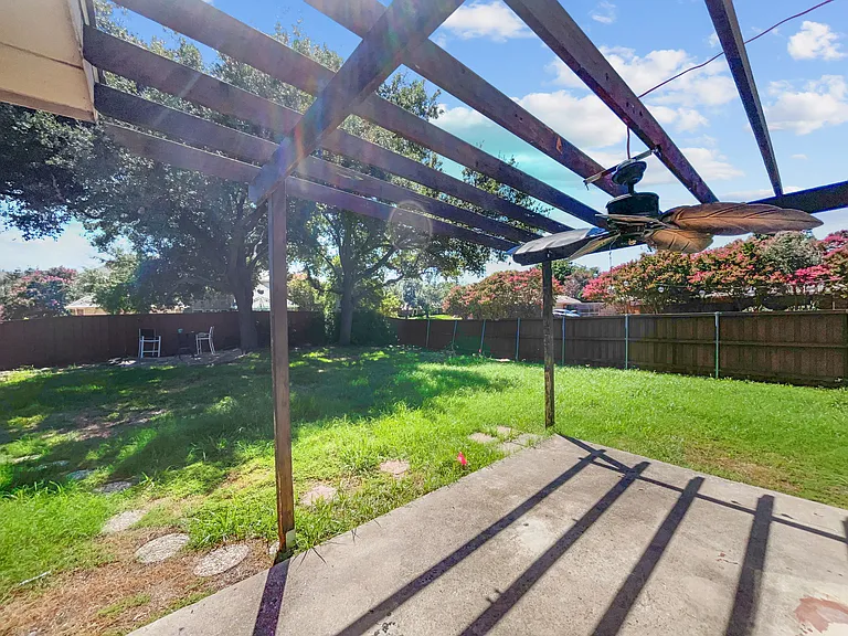 2132 Cliffside Dr — Photo 35