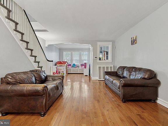 3rd image of 3252 Cottman Ave