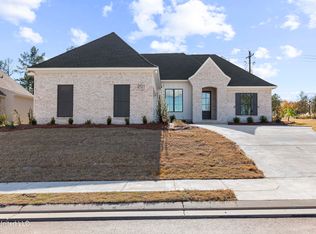 201 Lakecrest Dr, Madison, MS 39110